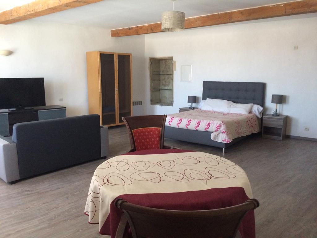 לינה וארוחת בוקר גריניאן La Maison Du Marquis מראה חיצוני תמונה